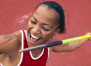 PG平台-德罗赞化身无解杀器，热火攻防一体全面压制广厦