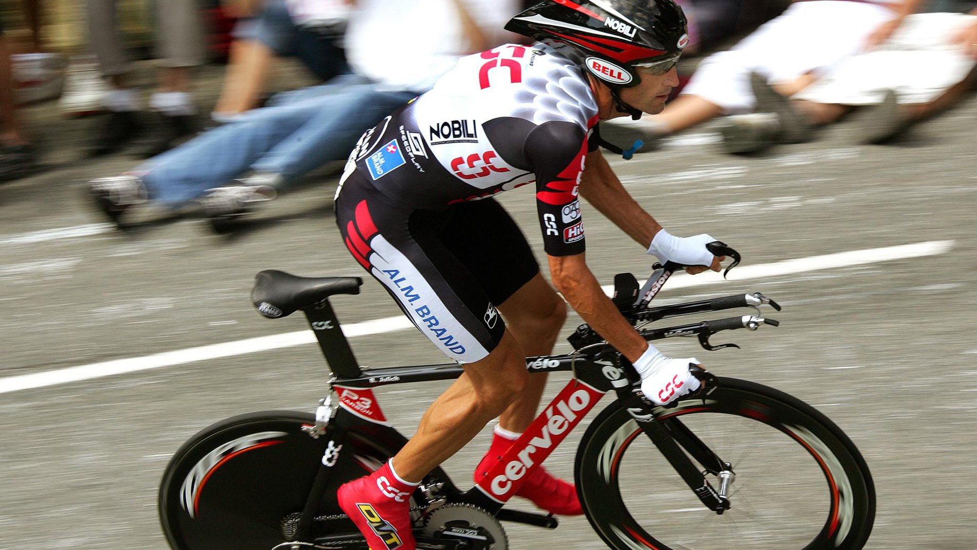 高诗岩火热状态引领篮网逆转国王，诠释永不放弃的篮球精神